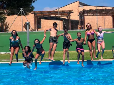 On campus pool students